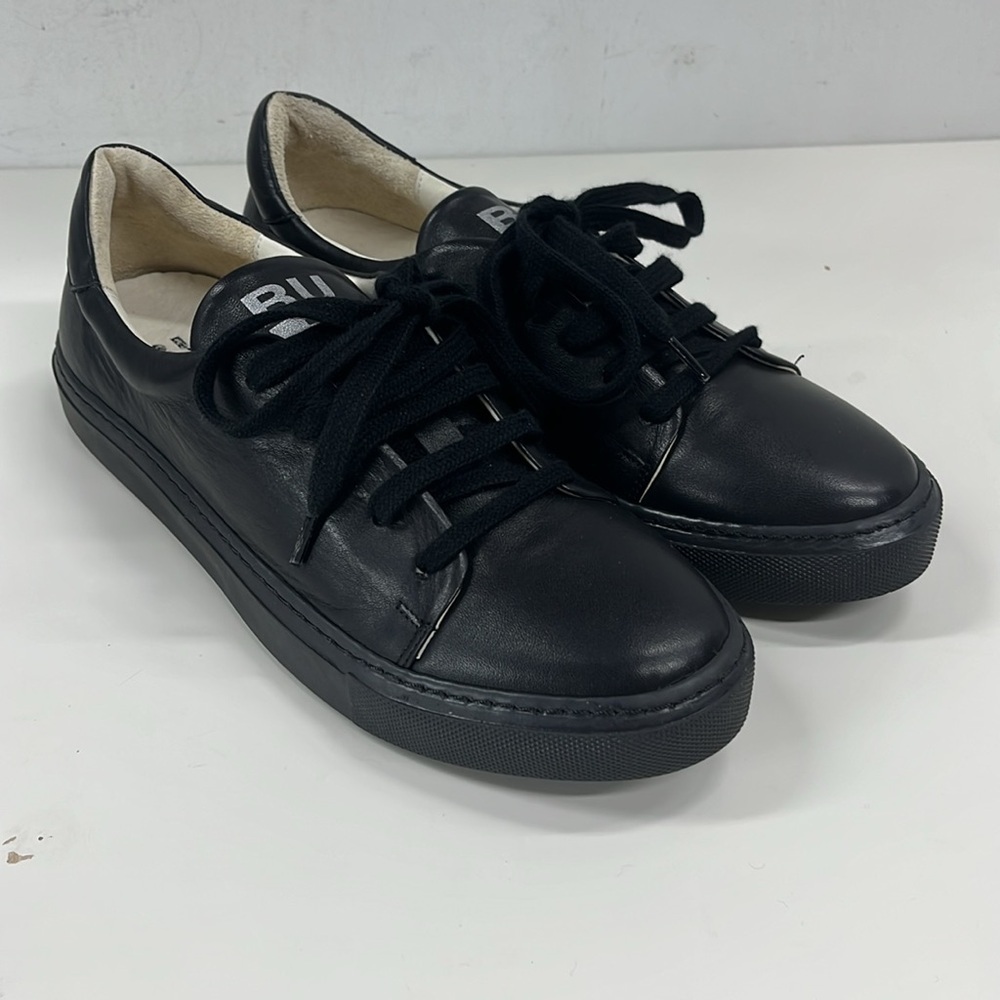 New Bueno Womens Size 40 EU 9.5 - 10 US Black Leather Sneakers